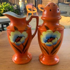 *******SOLD******Vintage mini vase and shaker